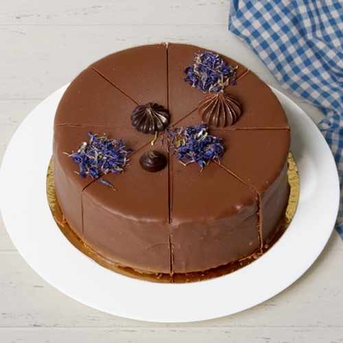 Pyramid Chocolate Cake